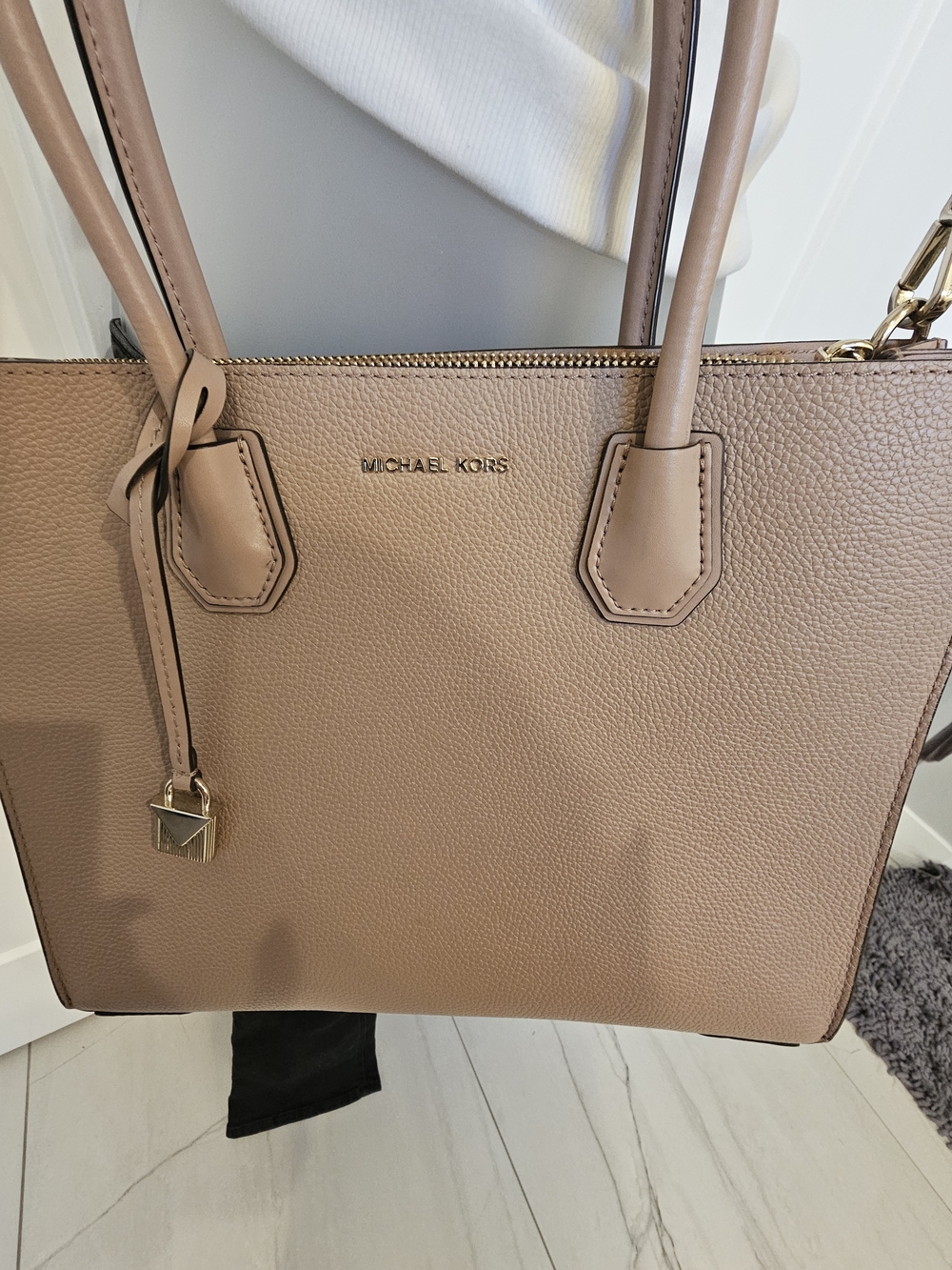 Michael Kors Women's Tote Bag in Taupe